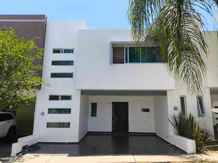 casa en renta avenida valle de san isidro villas de zapopan zapopan jalisco pNIIsqj